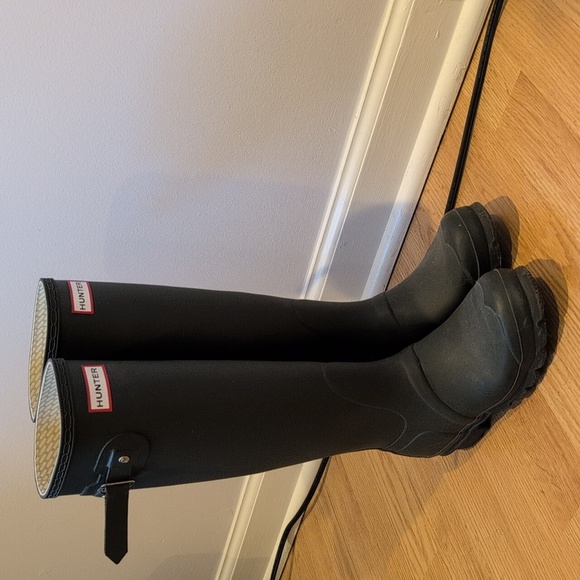 Hunter Green Women's Rain Boots - Picture 6 of 12